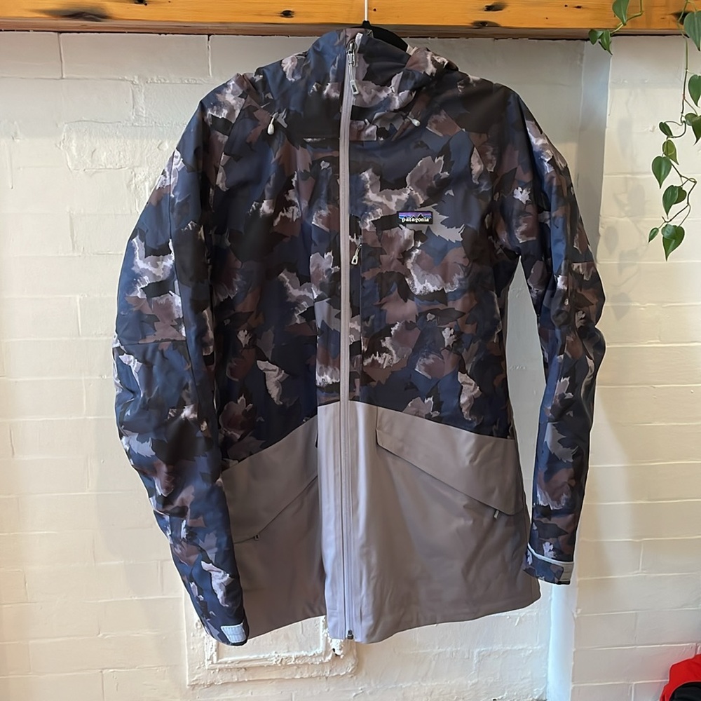 NWT Patagonia insulated Snowbelle Jacket - Women’s Large